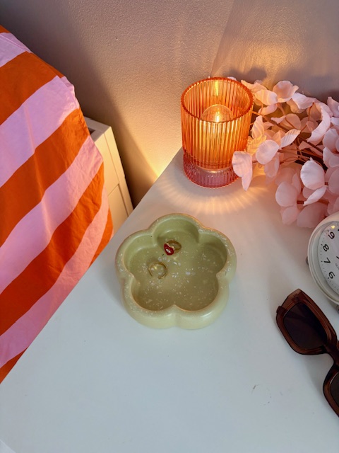 Fluffy fleur terrazzo kaki