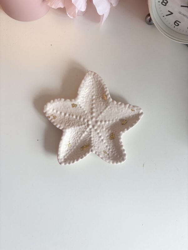Étoile de mer crème et or