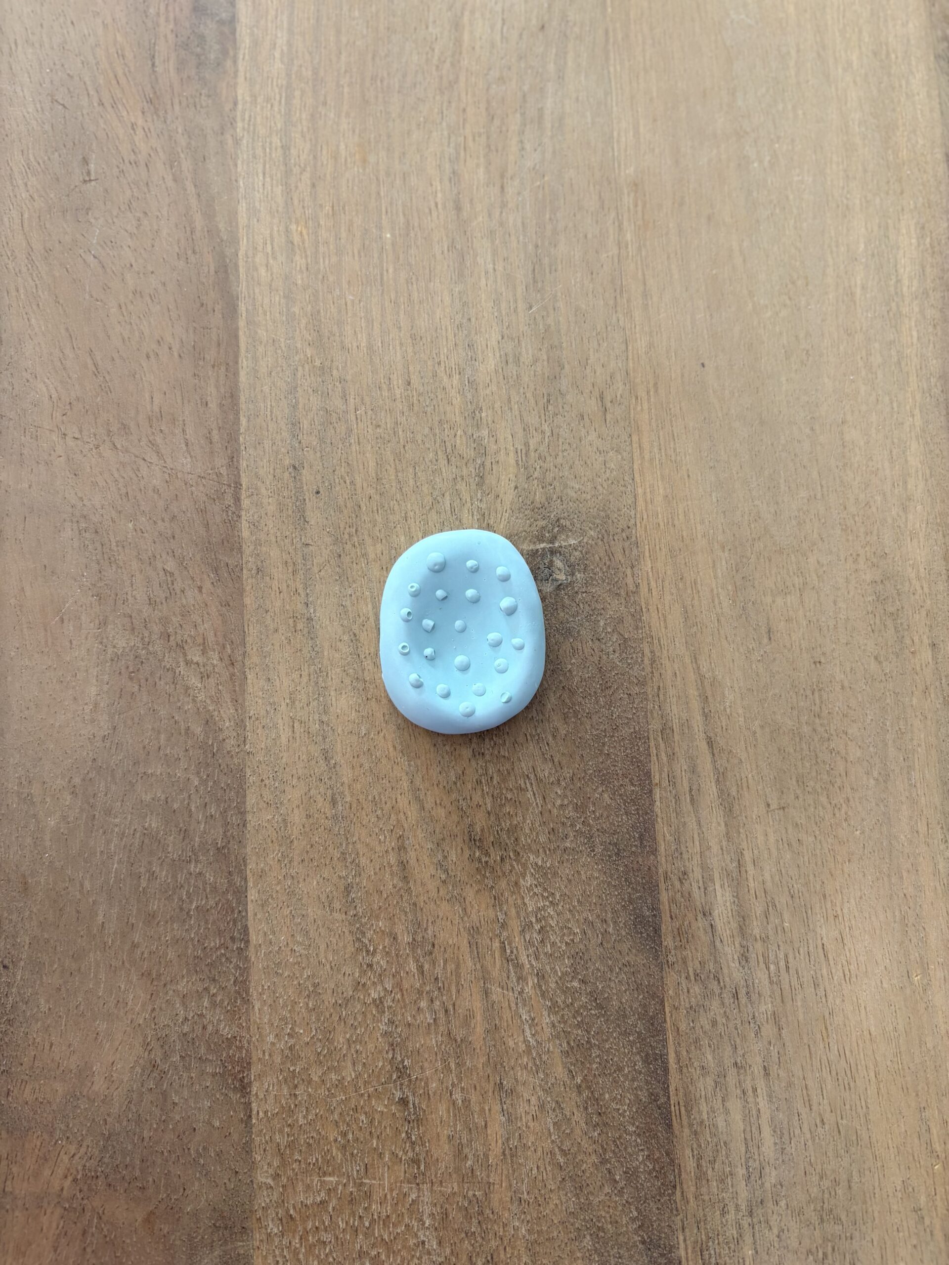 pierre d'apaisement fabriquée en jesmonite par mademoiselle création