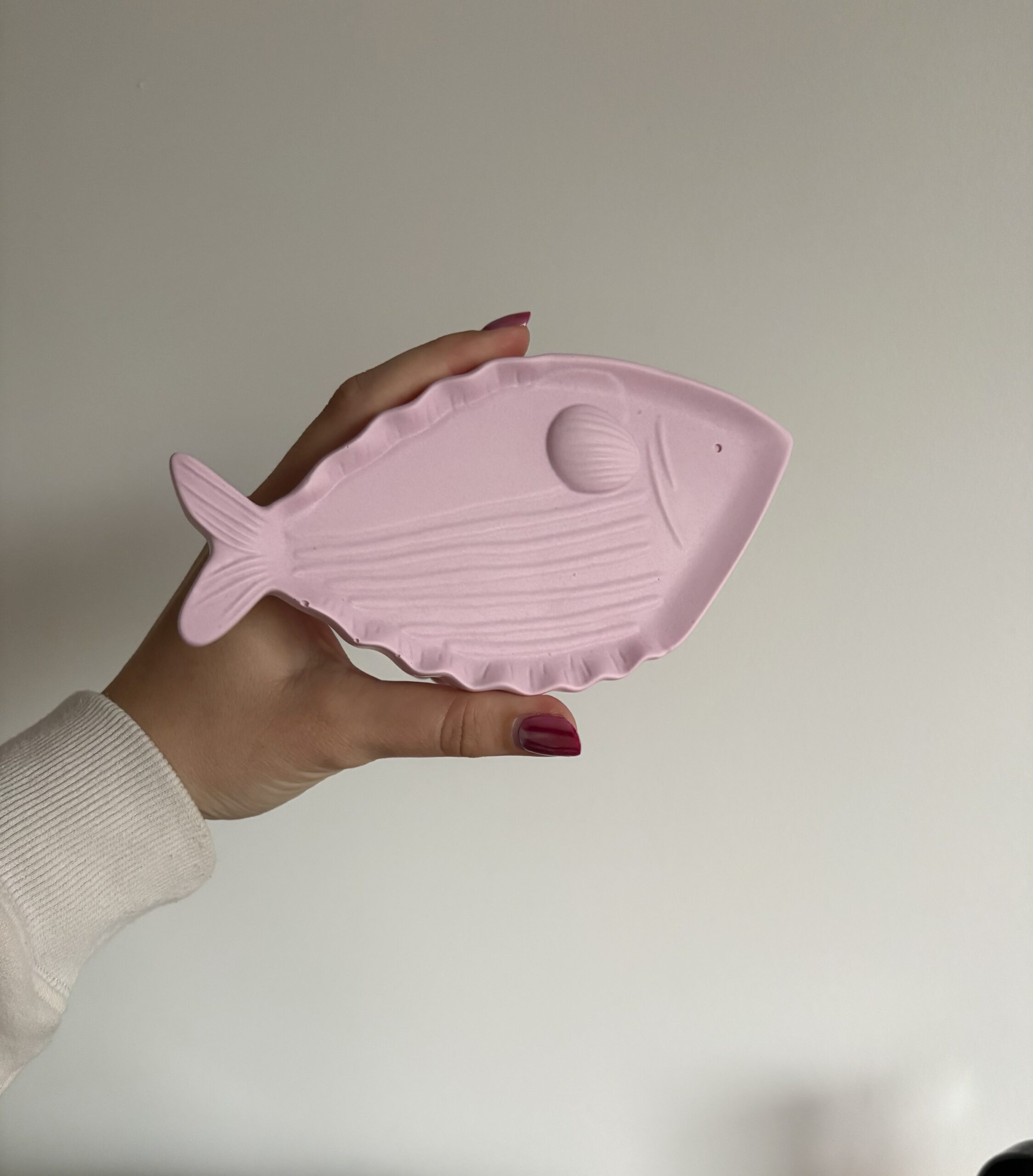 vide-poche poisson rose fabriqué en jesmonite par mademoiselle création
