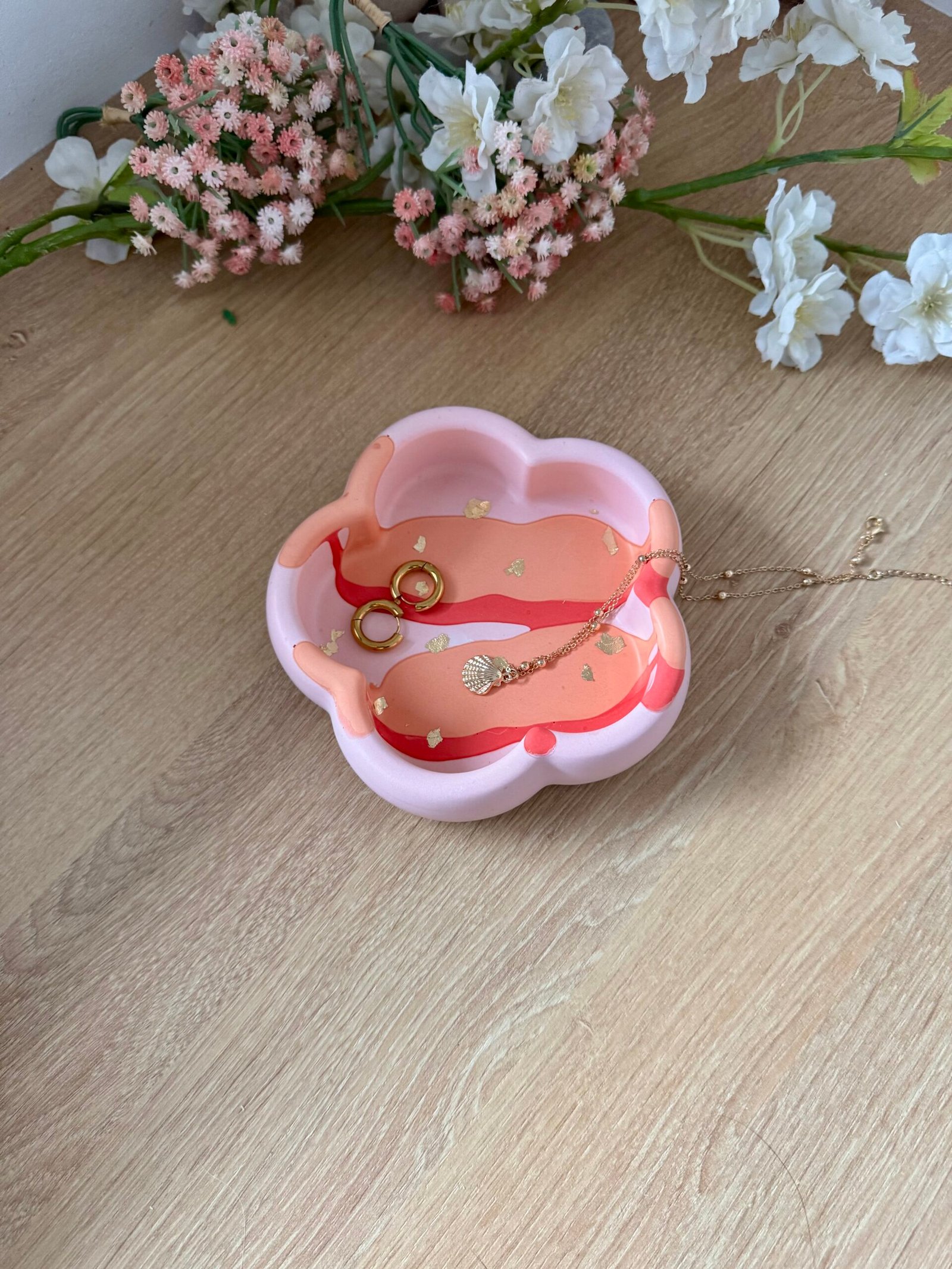 vide-poche fleur en jesmonite